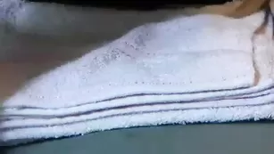 Мокрая девочка дрочит письку CindyBlow