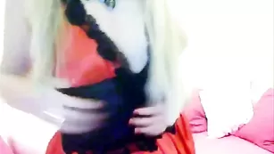 Белокурая кокетка arielle1 шалит во фри