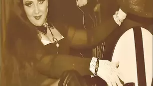 Горячая модель Imperatriza позирует в сексуальных униформах