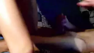 Рыжая проказница делает классный минет youngcouple2