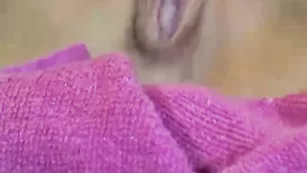 Худая куколка MistiqueClara доводит себя до оргазма