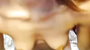 Худая проказница ласково мастурбирует пизду KinkyChristin