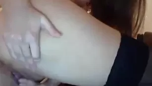 Жопастая куколка мастурбирует пизду xkoketkax