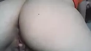 Знойная телка Boginjasexa теребит клитор