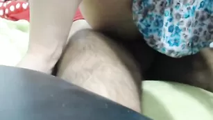 Красивая девочка Diamondgirl69 дает в попку