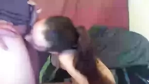 Сучка в нижнем белье делает классный минет kinky_kaylee