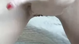 Голая цыпочка теребит бритую киску AngelaBell