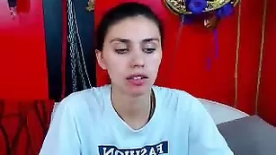 Худая проказница ласкает половые губки NaughtyBunny