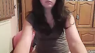 Импозантная Dolly4you смачно выебала пизду