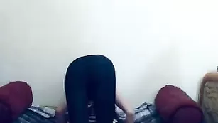 Акробатка Chloey с большими сиськами э