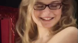 Крошка KsenijaNisha в трусиках