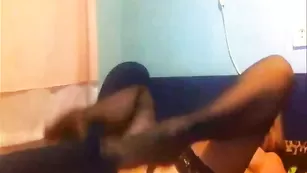 Русская шмара Blondik_Kruk мнет сиськи и пизду