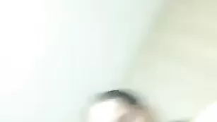 Знойная SheilaLIVE трахает обе дырки