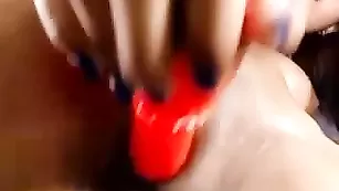 Фаллос в анал SensualLorentи и киску