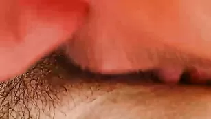 FeetGoddess Поедая волосатую киску крупным планом