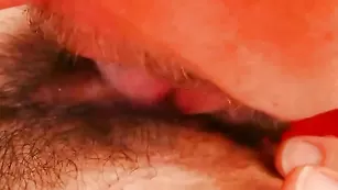 FeetGoddess Поедая волосатую киску крупным планом