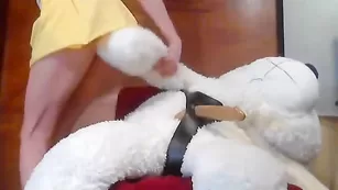 Жаркая соска Elisa_Death прыгает на фаллосе