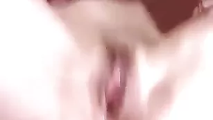 ValerySweet Ненасытная мамочка жестко долбит фаллоимитатором