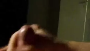 dude20cm Дрочка перед зеркалом крупным планом