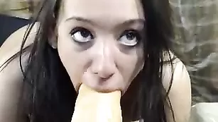 SportyBlackBB обожает огромные секс игрушки