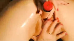 SexyRaquel Малышка любит свой самотык крупным планом