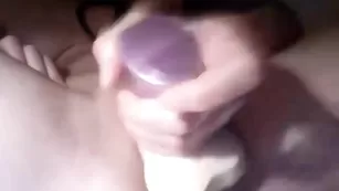 sexy_berry91 Мастурбирую скользкую киску крупным планом