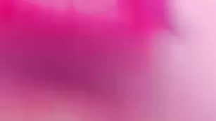 Грудастая цыпочка HotEleanor шалит с фаллосом