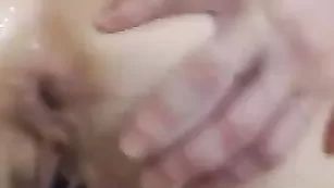 Краля в чулках Rusalohkax выебала очко