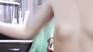 Краля в чулках Rusalohkax выебала очко