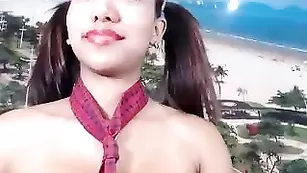 SensualLorent Школьница с большими шоколадными сосками запихивает пальцы анальчик