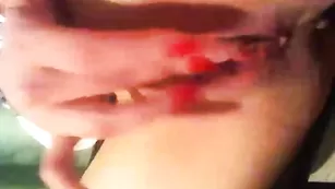 sexybb90 Красотка горячо натирает киску  и сквиртит