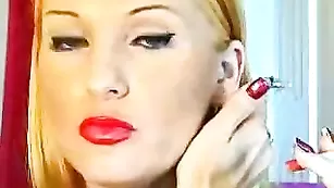 AnastasiaUK Шикарная блондинка с рабочими ртом