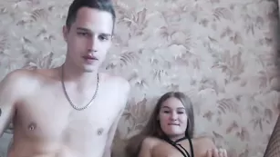 Секс молодой пары alexxxlipsss в чате