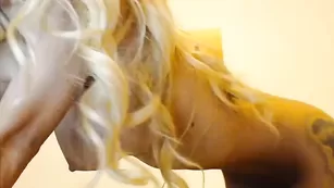 Сисястая кокетка secretgoddess0 с большим дилдо