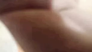 Сисястая потаскушка занимается мастурбацией Mashulya29