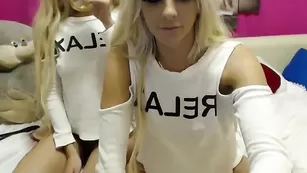 Парочка блондинок развлекается ловенсом sexytigress