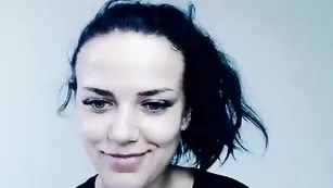 Красивая BruAndBlond мнет огромные сисяндры