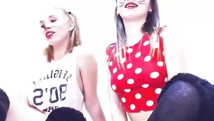 Юные кокетки демонстрируют пизду KeishaMarisa