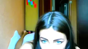 Знойные брюнетки TweetyBirdss лижут пизду