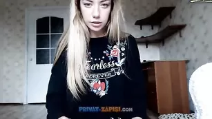Худая блондинка куражится с ловенсом ronnyponny