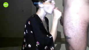 Худая шмара шалит с хахалем в позе 69 analvirgin