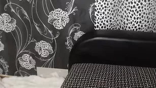 Милая шалава alexasweet6 сосет член