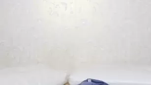 Рыжая шкура Arline888 занимается мастурбацией