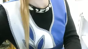 Рыжая шалава minimiki развлекается с вибратором