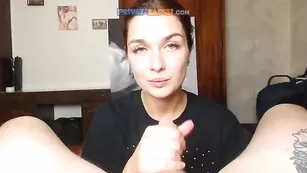 Рыжая красотка делает минет house_of_sin