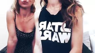 Горячие штучки танцуют стриптиз KeishaMarisa