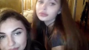 Грудастые лесби трахают пизду ловенсом nemrazi