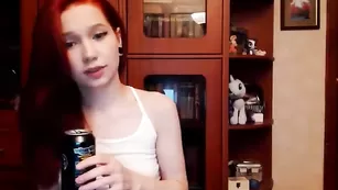 Рыжая сучка шалит с блондинкой sailorwhore