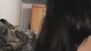 Худенькая шлюшка мастурбирует пизду pippalee