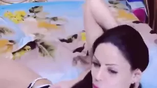 Грудастая красотка Lilisenok сосет страпон